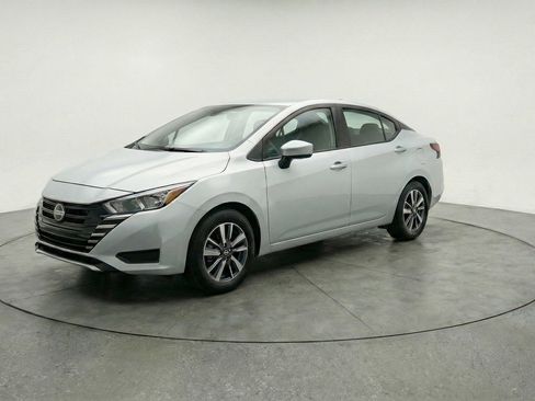 Used 2025 Nissan Versa SV FWD image 3