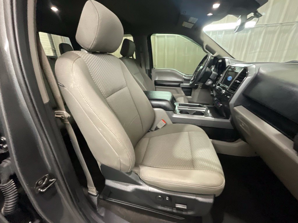 Used 2019 Ford F150 XLT w/ Equipment Group 302A Luxury AWD/4WD image 12