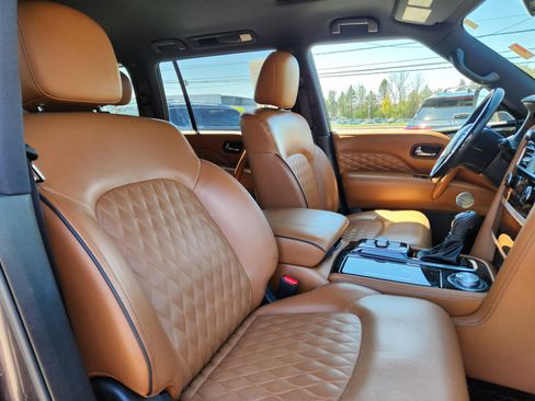 Certified 2024 INFINITI QX80 Sensory w/ All-Season Package AWD/4WD image 17