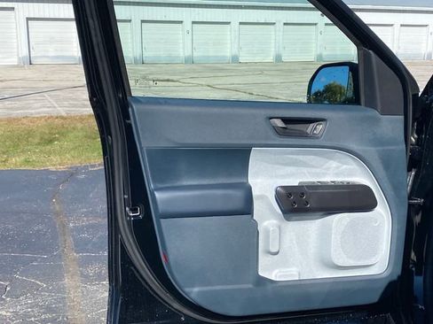 New 2025 Ford Maverick XLT image 12