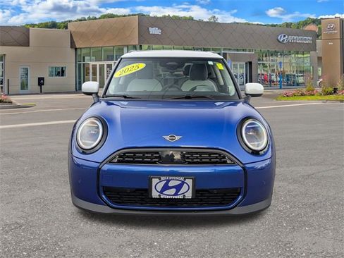 Used 2025 MINI Cooper 2-Door Hardtop image 8