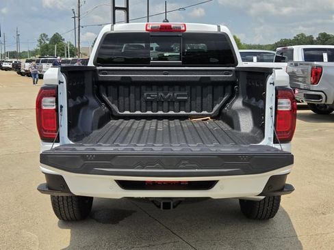 New 2026 GMC Canyon Elevation w/ Convenience Package AWD/4WD image 13