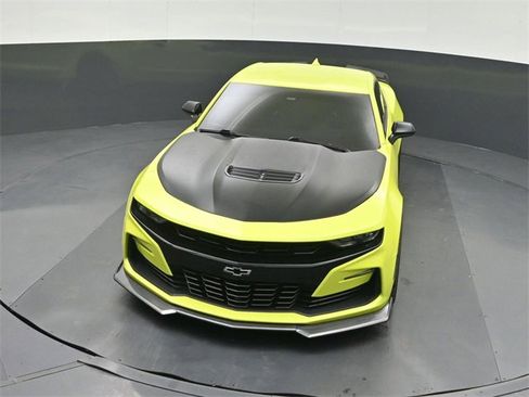 Used 2019 Chevrolet Camaro SS image 34
