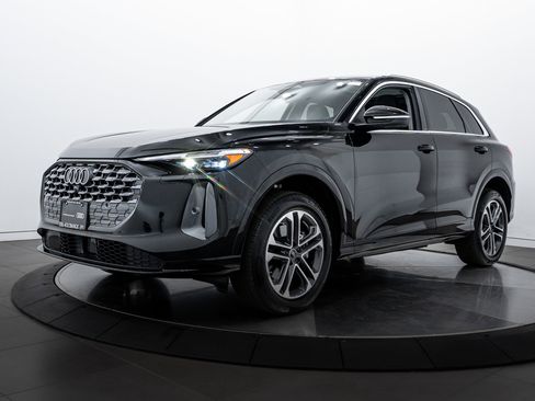 Certified 2025 Audi Q5 Premium Plus w/ Premium Plus image 7