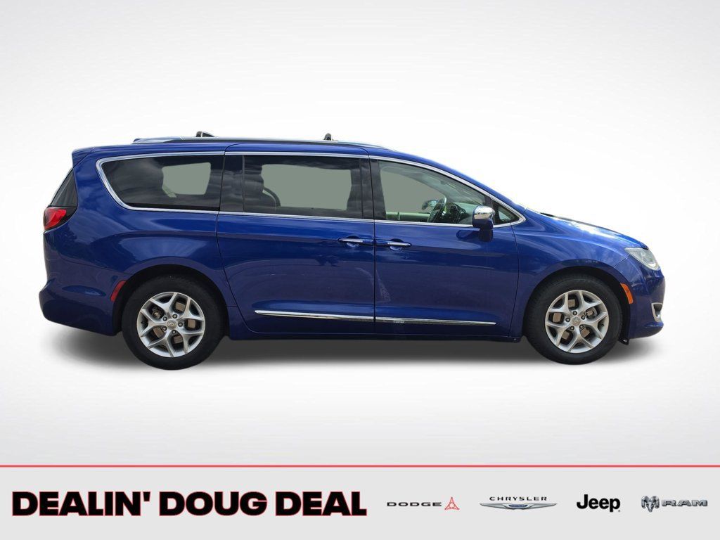 Used 2020 Chrysler Pacifica Limited FWD image 7