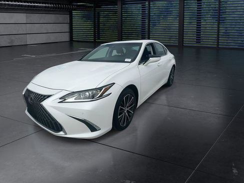 Certified 2025 Lexus ES 300h w/ Premium Package FWD image 4