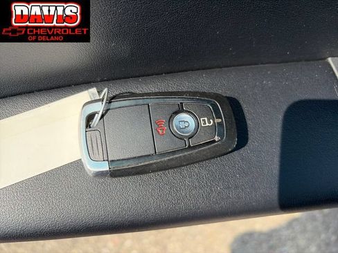 Used 2023 Ford Edge SEL AWD/4WD image 14