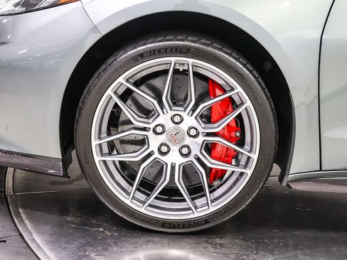 Used 2023 Chevrolet Corvette Z06 RWD image 9