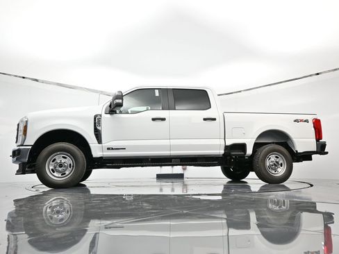 New 2025 Ford F250 XL w/ XL Chrome Package image 45