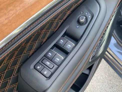 New 2025 Jeep Grand Cherokee L Summit image 12