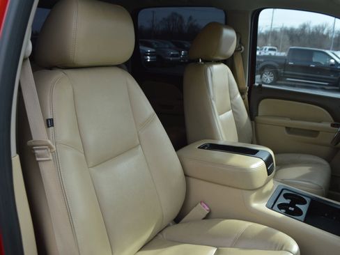 Used 2014 Chevrolet Silverado 2500 LTZ w/ LTZ Plus Package image 20