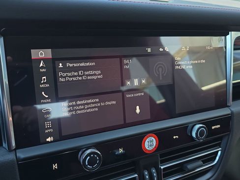 New 2026 Porsche Macan AWD/4WD image 17