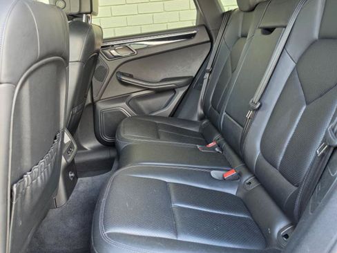 Used 2015 Porsche Macan S AWD/4WD image 12