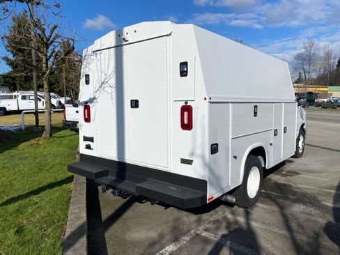 New 2025 Ford E-350 and Econoline 350 Super Duty w/ Power Equipment Group image 6