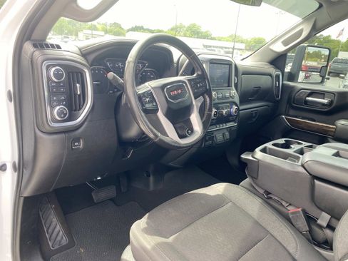 Used 2022 GMC Sierra 3500 SLE w/ SLE Convenience Package AWD/4WD image 18