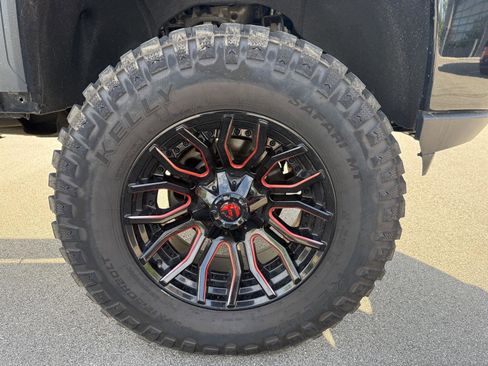 Used 2021 GMC Sierra 2500 AT4 w/ AT4 Premium Plus Package AWD/4WD image 14