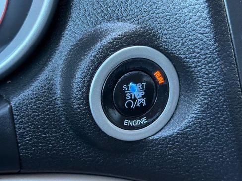 Used 2013 Dodge Journey SXT w/ Flexible Seating Group FWD image 23