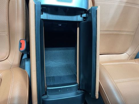 Used 2025 Mercedes-Benz C 300 4MATIC Sedan image 14