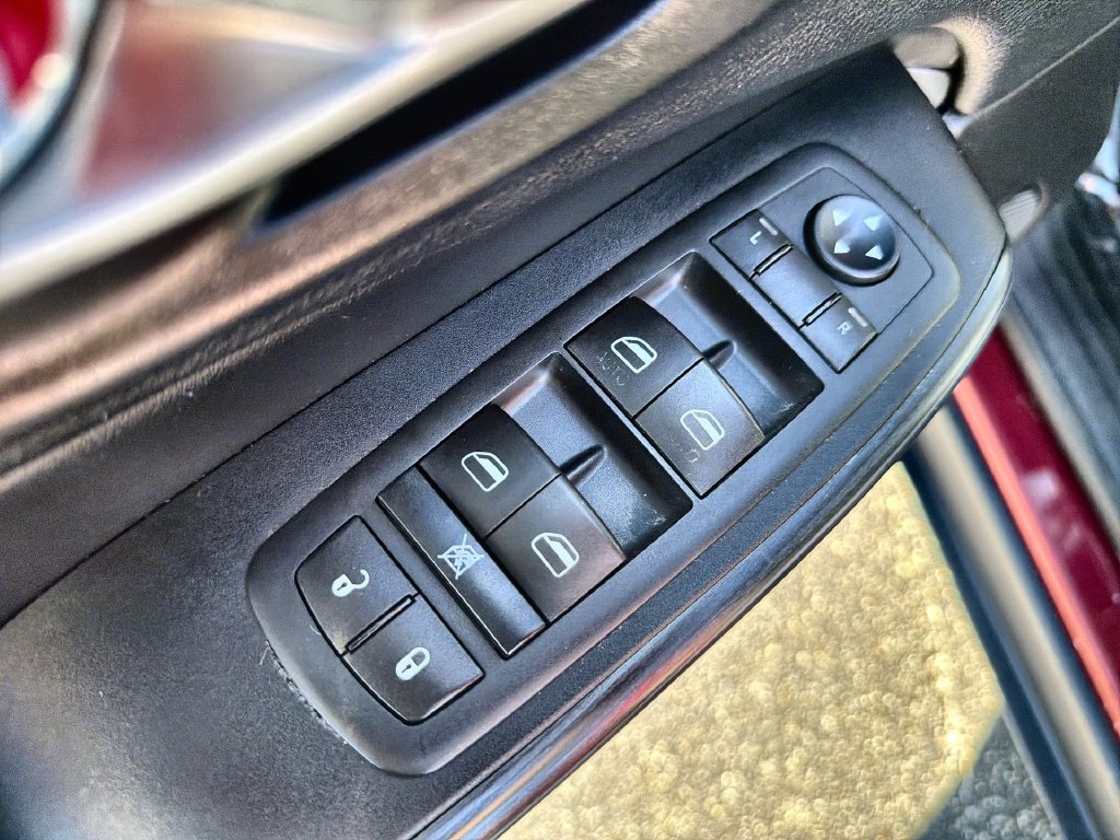 Used 2015 Jeep Cherokee Limited w/ Trailer Tow Group AWD/4WD image 15