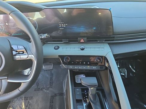 New 2026 Hyundai Elantra Limited FWD image 28