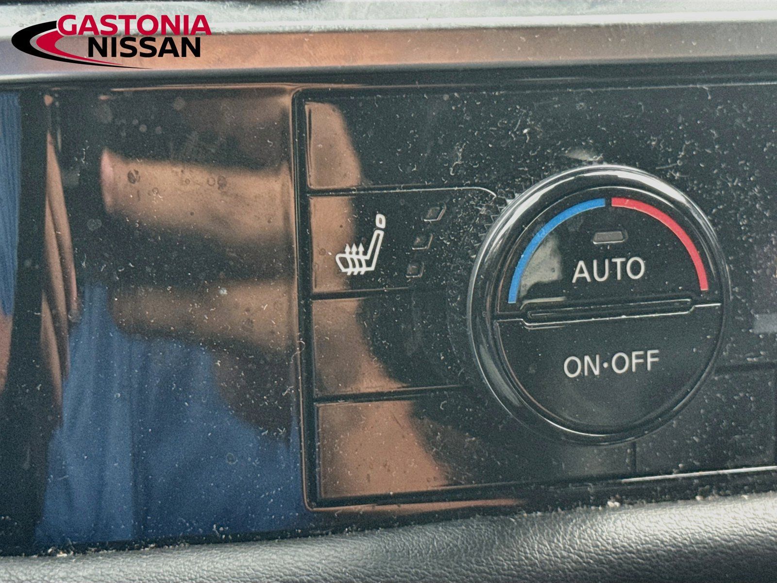Used 2022 Nissan Pathfinder SL w/ Lighting Package (N92) FWD image 27