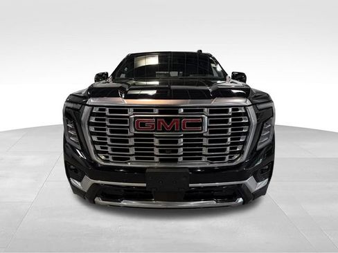Used 2025 GMC Yukon Denali AWD/4WD image 2