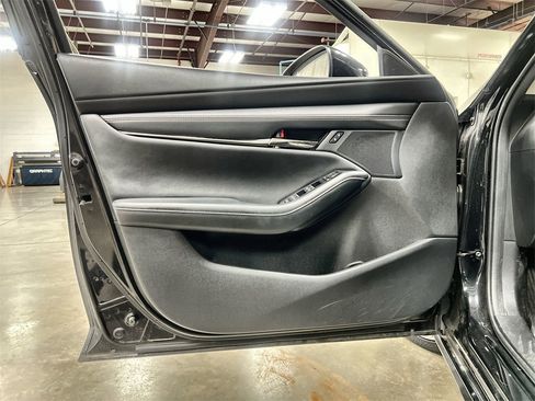 Used 2022 MAZDA MAZDA3 s image 15