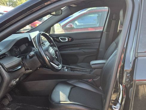 Used 2022 Jeep Compass Latitude w/ Convenience Group AWD/4WD image 6