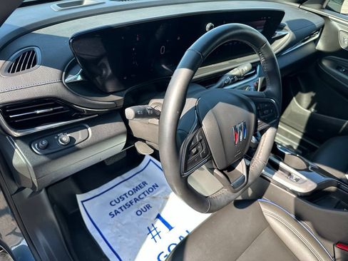 Used 2024 Buick Envista Sport Touring w/ Convenience I Package FWD image 13