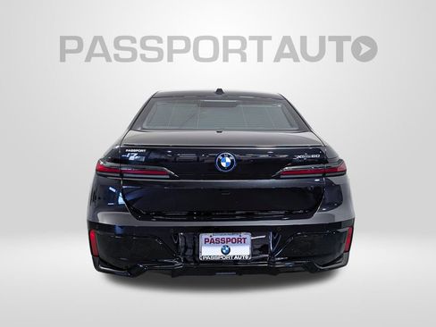 Used 2026 BMW i7 xDrive60 AWD/4WD image 6