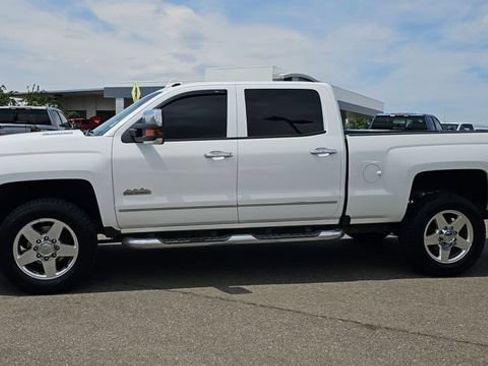 Used 2018 Chevrolet Silverado 2500 High Country w/ Duramax Plus Package AWD/4WD image 6