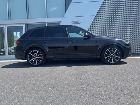 Certified 2021 Audi SQ7 Premium Plus w/ Driver Assistance Package AWD/4WD image 2