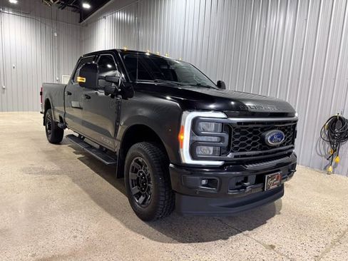 Used 2023 Ford F250 Lariat w/ Lariat Ultimate Package image 7