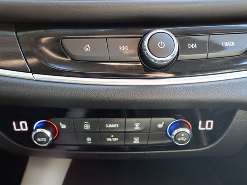 Used 2020 Buick Enclave Essence w/ Sound and Sites Package FWD image 39