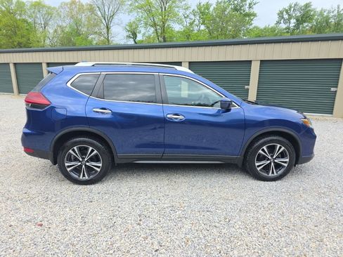 Used 2019 Nissan Rogue SV w/ Premium Package AWD/4WD image 6