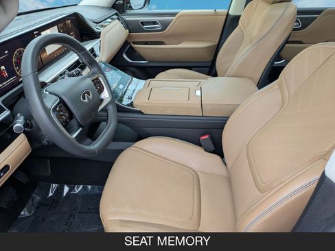 Certified 2025 INFINITI QX80 Luxe image 14