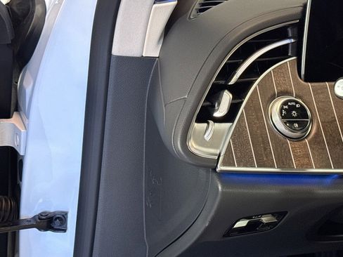 Used 2026 Mercedes-Benz E 350 Sedan image 10