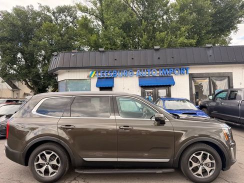 Used 2020 Kia Telluride EX AWD/4WD image 4