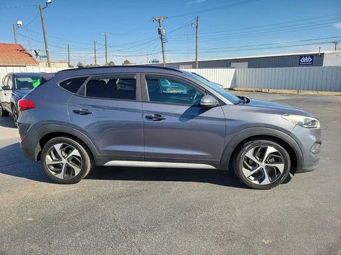 Used 2018 Hyundai Tucson Value w/ Cargo Package image 2