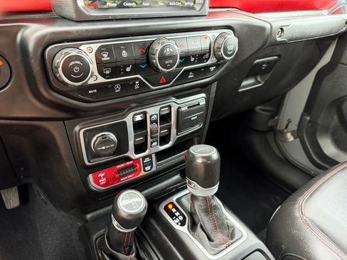 Used 2020 Jeep Gladiator Rubicon AWD/4WD image 27