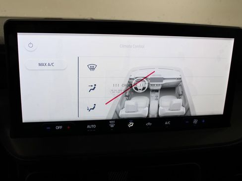 New 2025 Ford Maverick XL w/ Equipment Group 101A image 44