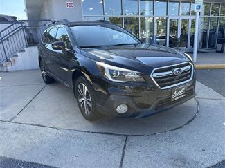 Used 2018 Subaru Outback 2.5i Limited image 1