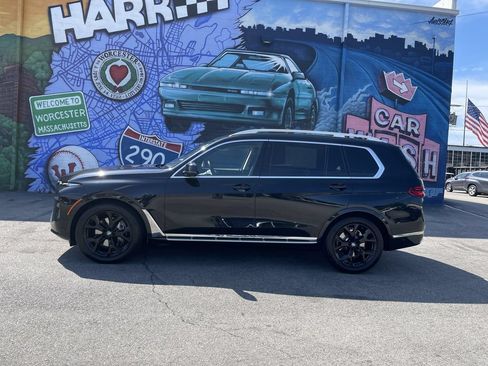 Used 2023 BMW X7 xDrive40i w/ Premium Package AWD/4WD image 2