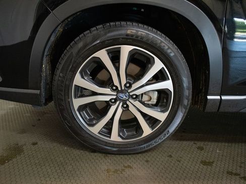 Used 2023 Subaru Forester Limited AWD/4WD image 9