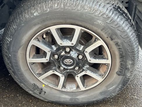 Used 2015 Toyota Tundra SR5 image 12