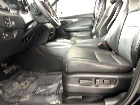 Used 2022 Honda Pilot TrailSport image 23