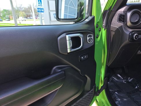 Used 2019 Jeep Wrangler Unlimited Sport S image 15