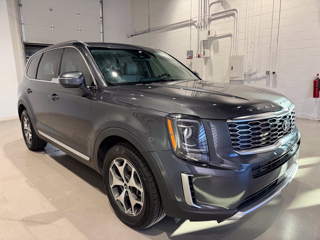 Used 2020 Kia Telluride EX AWD/4WD image 3