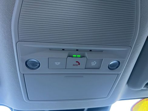 New 2026 Nissan Sentra SR w/ SR Premium Package FWD image 59