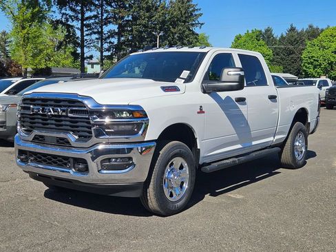 New 2026 RAM 2500 Tradesman AWD/4WD image 3